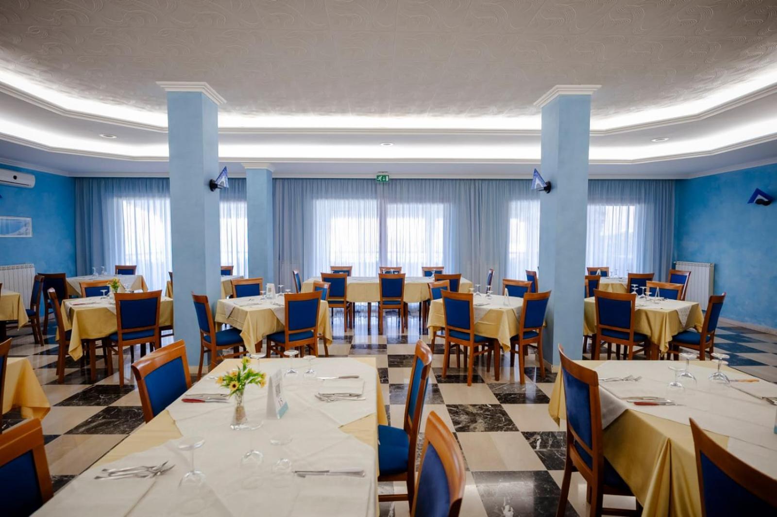 Hotel Villa Principe Сан Никола Арчела Екстериор снимка